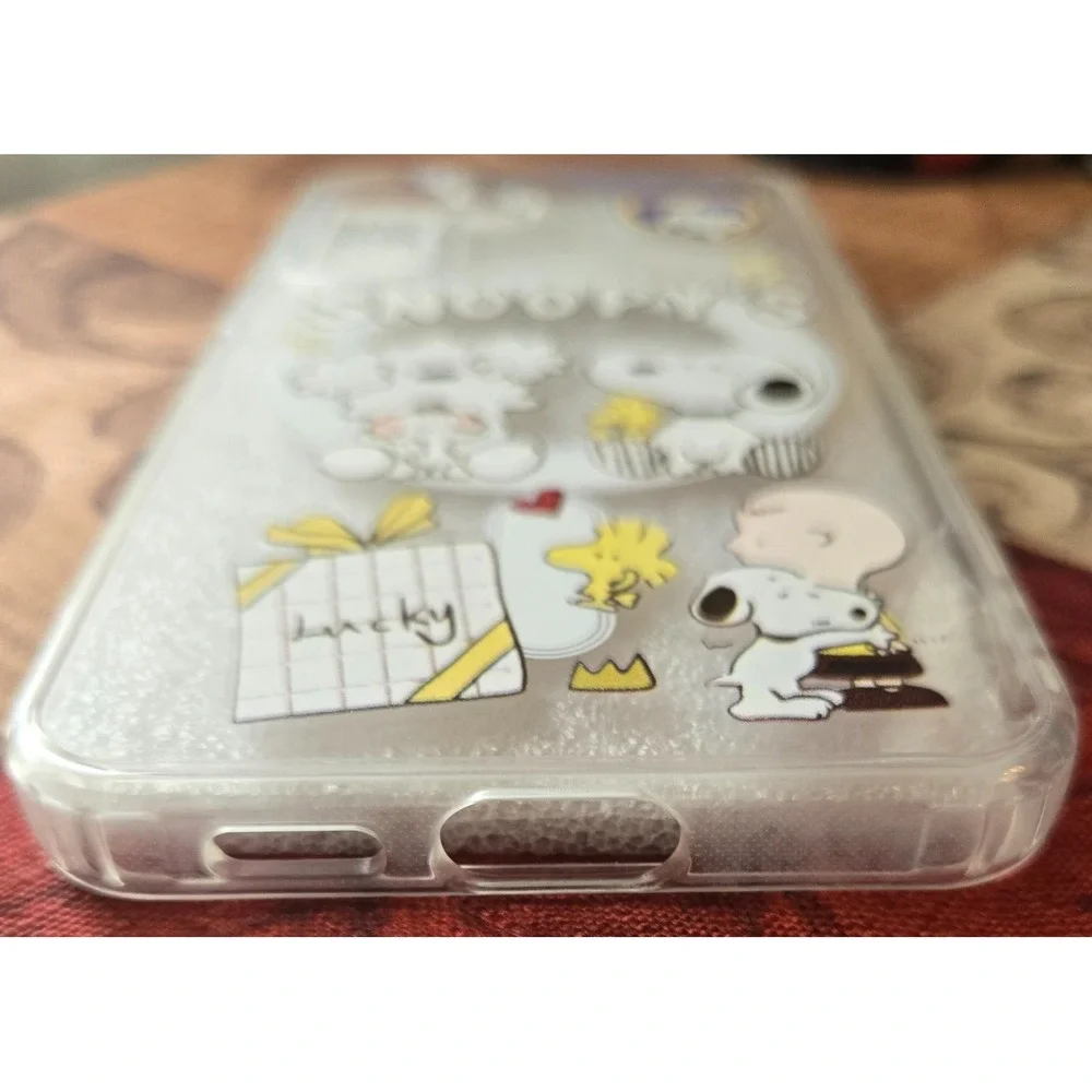Samsung snoopy s24